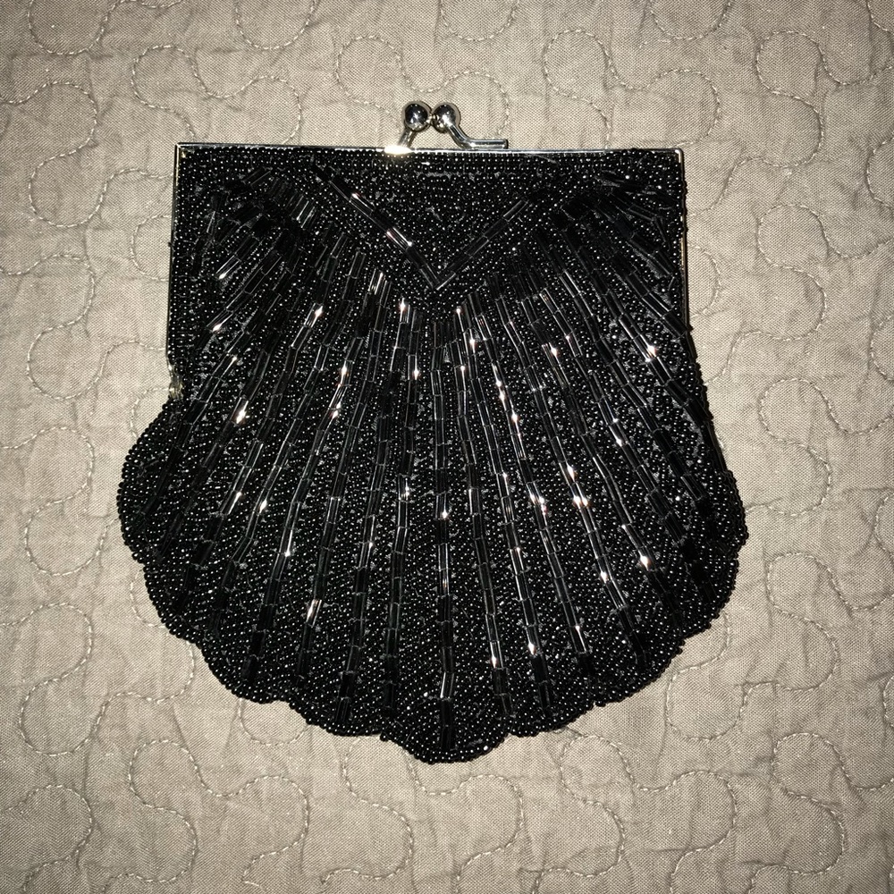 Beaded cocktail clutch handbag - adorable! Apt 9